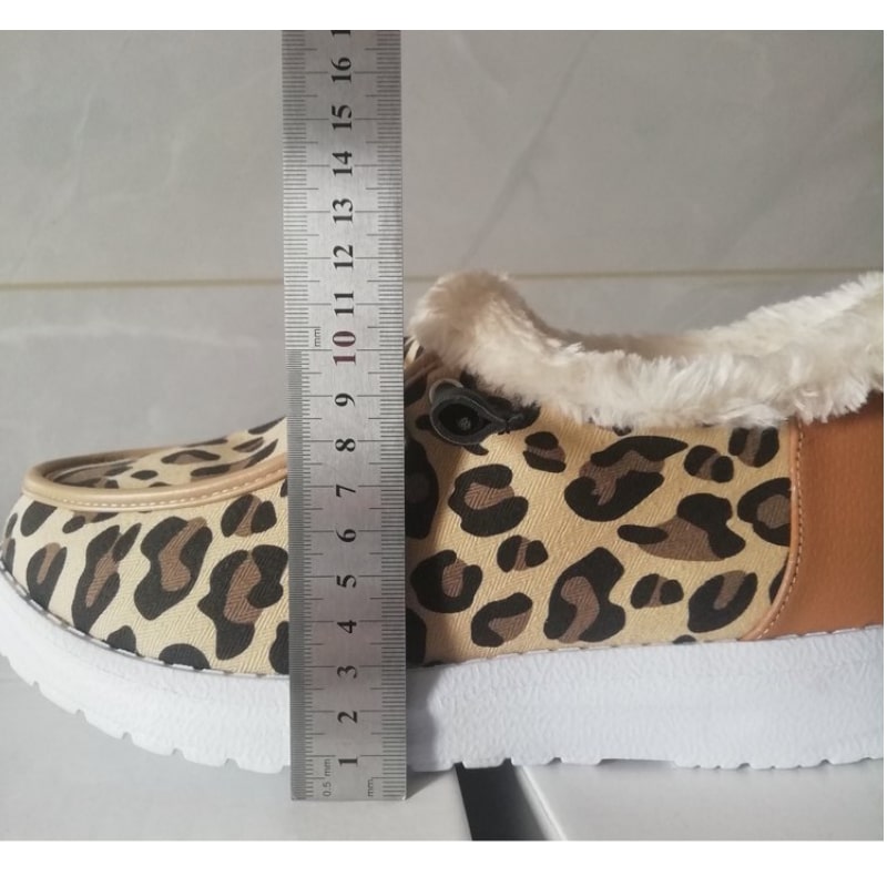 Båtmokasiner i konstpäls med leopardmönster, bild 9 av 10