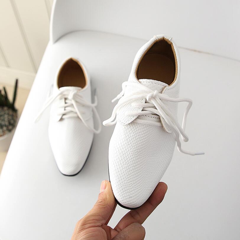 Bröllopsmockasiner för pojkar