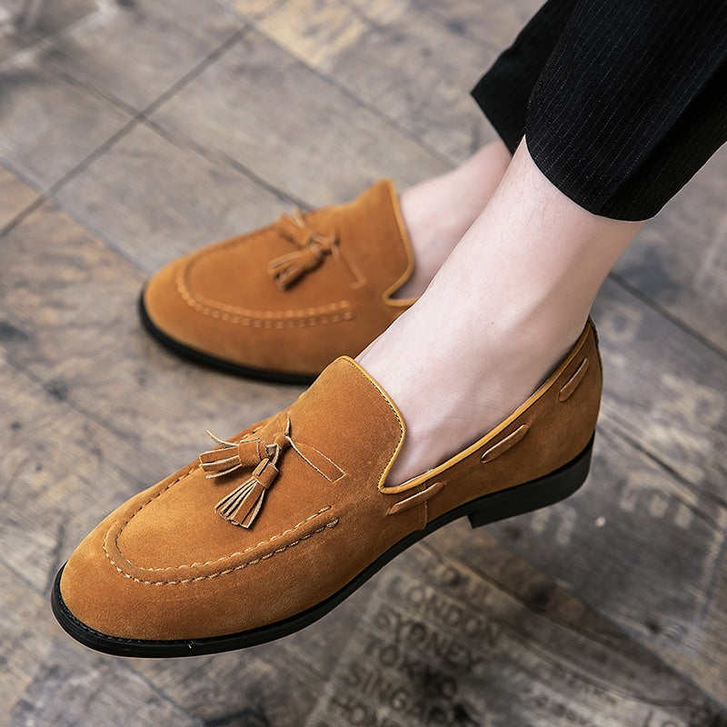Loafers med tofsar i mockaeffekt kamelbeige, bild 5 av 9