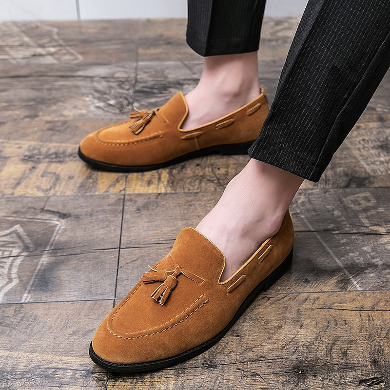 Loafers med tofsar i mockaeffekt kamelbeige, bild 6 av 9
