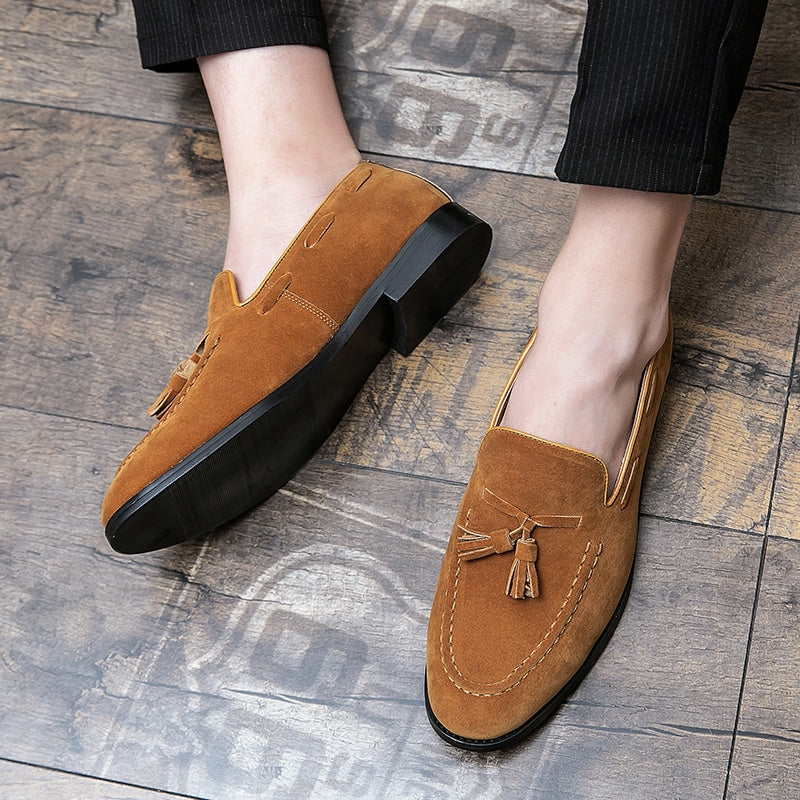 Loafers med tofsar i mockaeffekt kamelbeige, bild 8 av 9