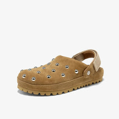 Loafer-clogs dam med nitar i mocka och mönstrad sula, Kamel