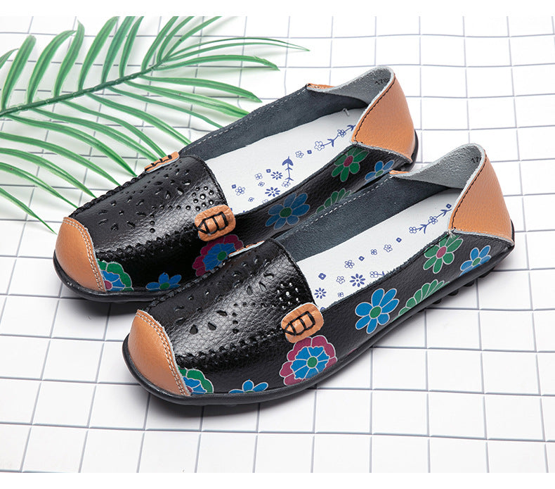 Loafers i läder med blommönster för dam, bild 2 av 9