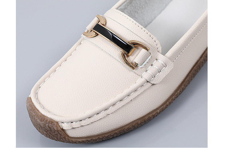 Loafers i läder med gulddetaljer för kvinnor, bild 4 av 9