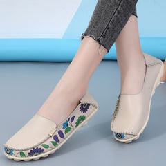 Loafers i syntetläder med blommönster för kvinnor, Beige
