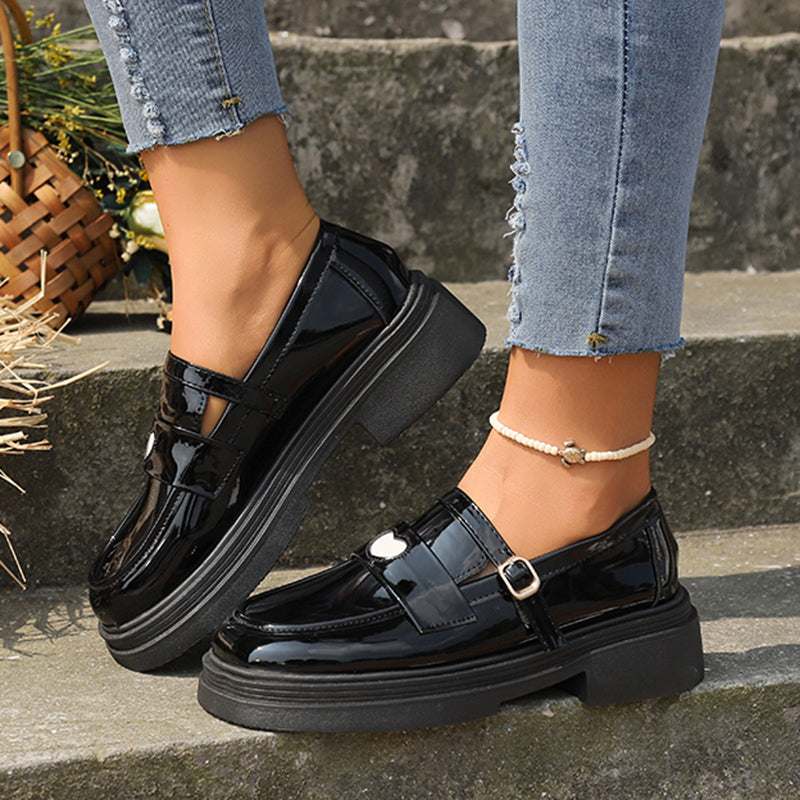 Lackläder loafers för dam med hjärtdesign, bild 7 av 8