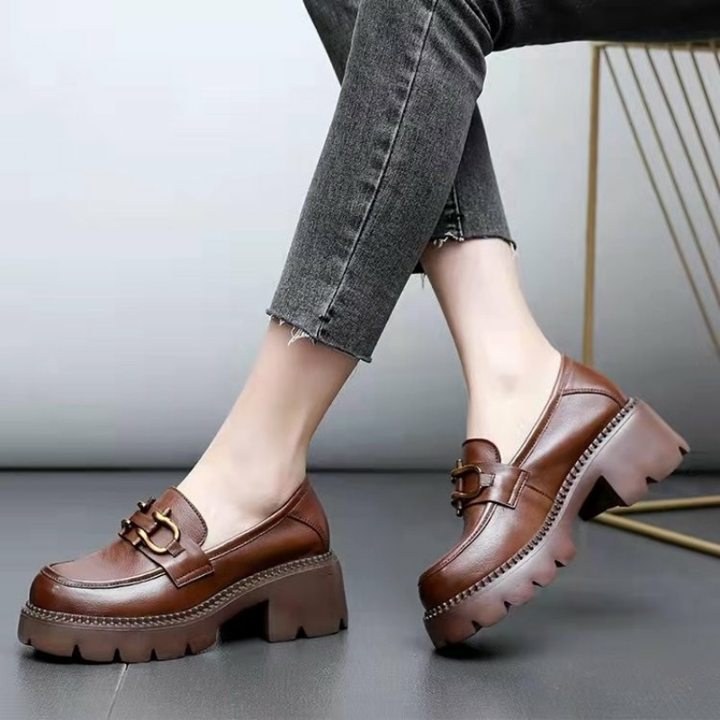 Loafers med klack i läder retrostil för kvinnor, bild 2 av 8