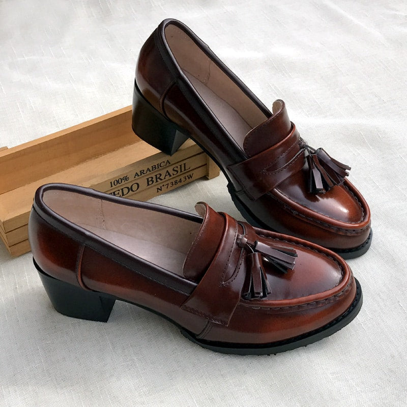 Loafers i läder med mellanhög klack för dam, bild 2 av 9