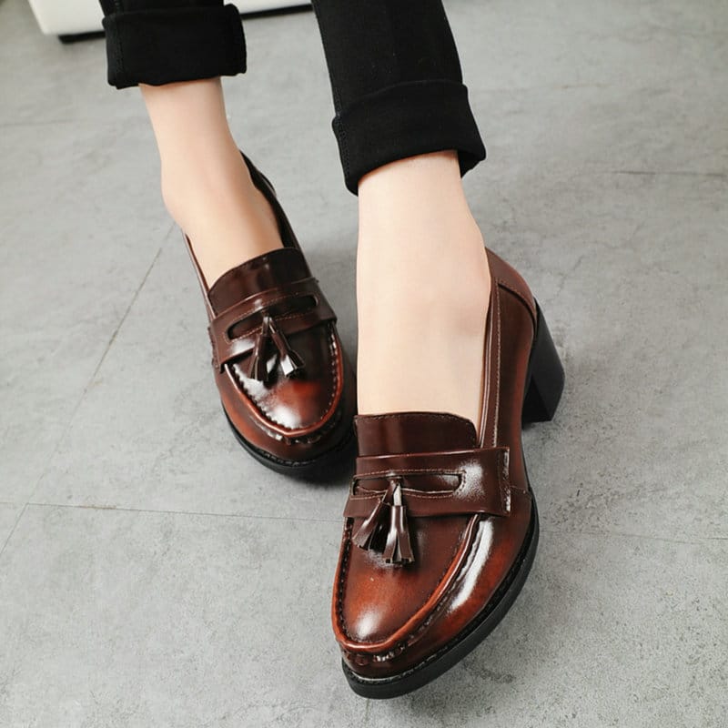 Loafers i läder med mellanhög klack för dam, bild 6 av 9