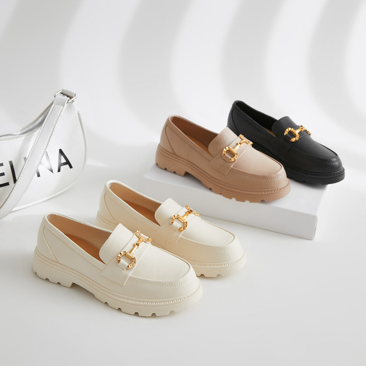 Loafers dam med guldkedja, bild 2 av 6