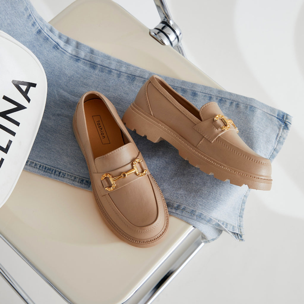 Loafers dam med guldkedja, bild 3 av 6