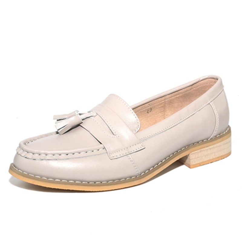 Eleganta grå loafers med tofsar i äkta läder för dam
