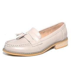 Eleganta loafers med tofsar i äkta läder för dam, Grå