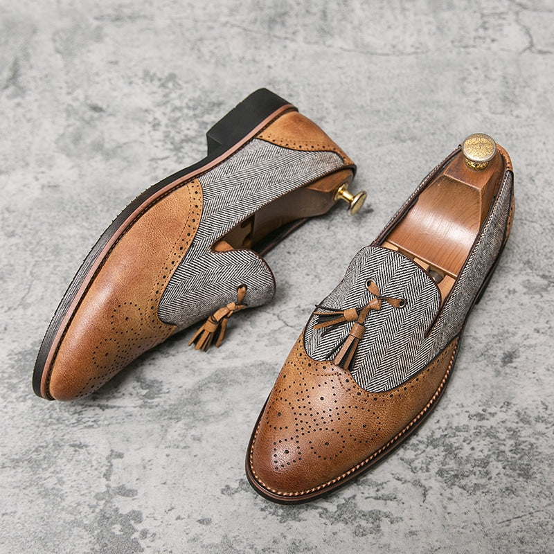 Trendiga loafers med tofsar, bild 2 av 9