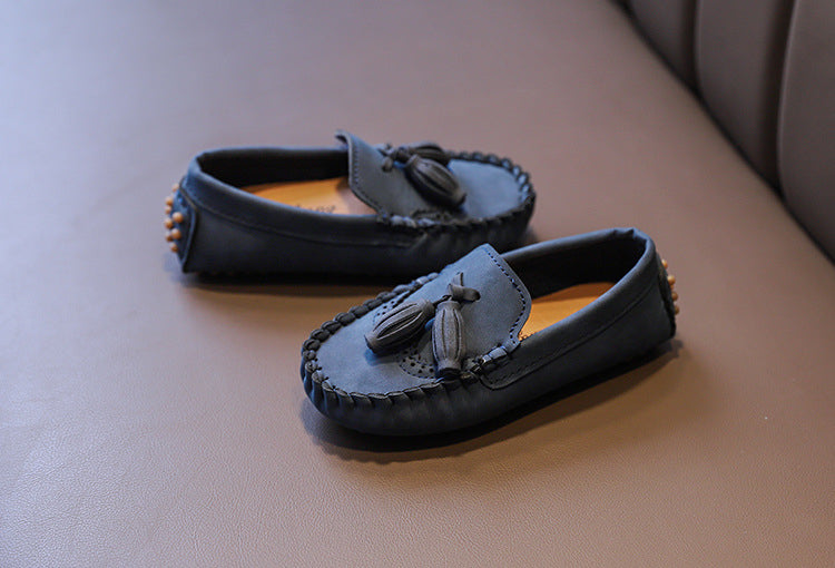 Eleganta loafers med tofsar för pojkar, bild 3 av 4