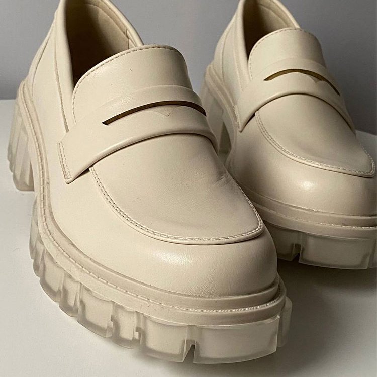 Enkla loafers med klack och tjock sula, bild 8 av 14