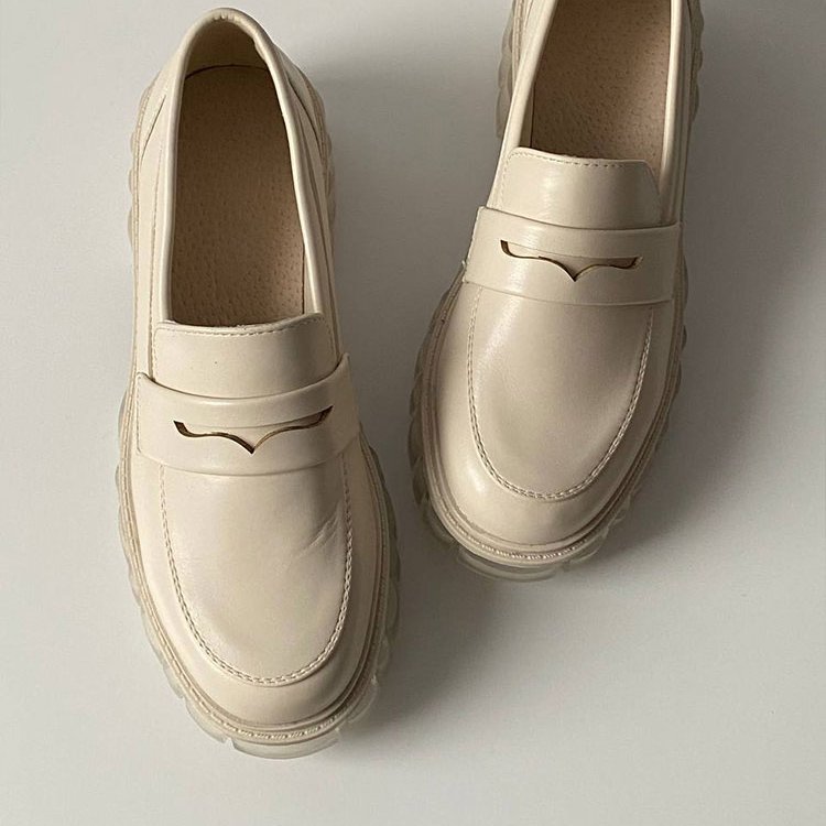 Enkla loafers med klack och tjock sula, bild 9 av 14