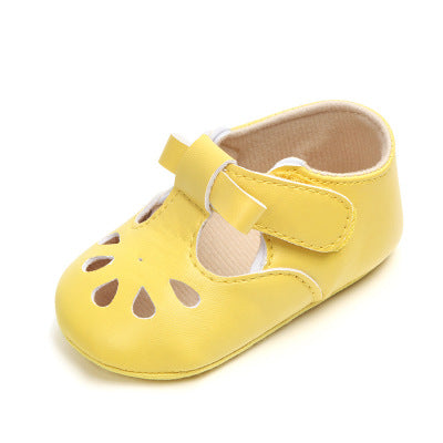 Mjuka halvöppna gula loafers för babyflicka