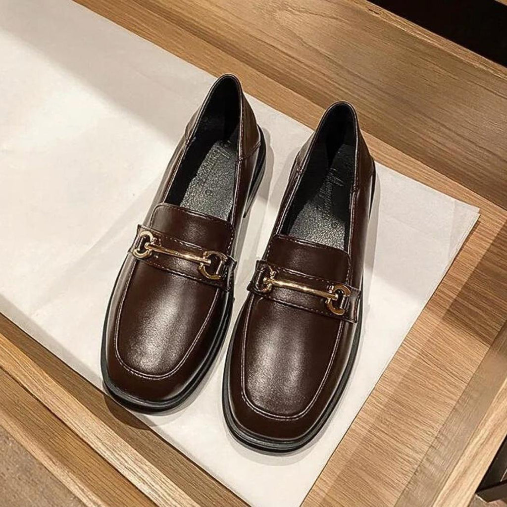 Loafers med rund tå och fyrkantig klack för dam