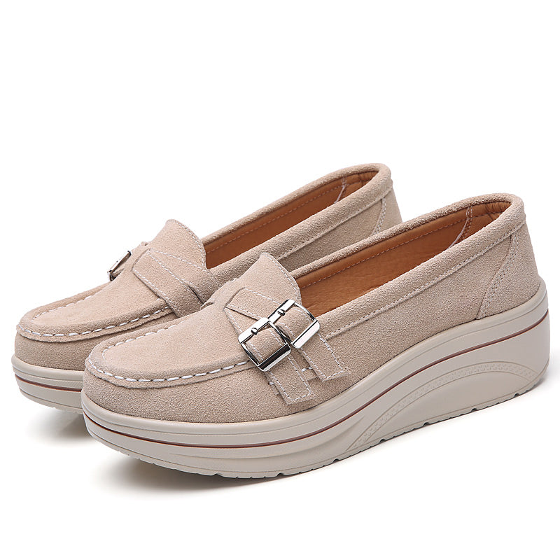 Loafers med kilklack i syntetisk mocka för dam, bild 6 av 10