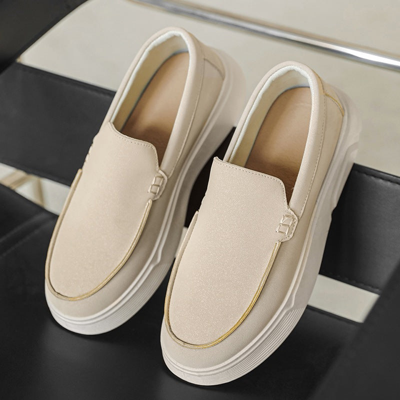 Gräddvita loafers för herr med bekväm plattformssula, beige