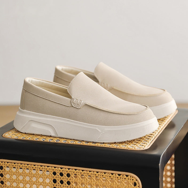 Gräddvita loafers för herr med bekväm plattformssula, beige