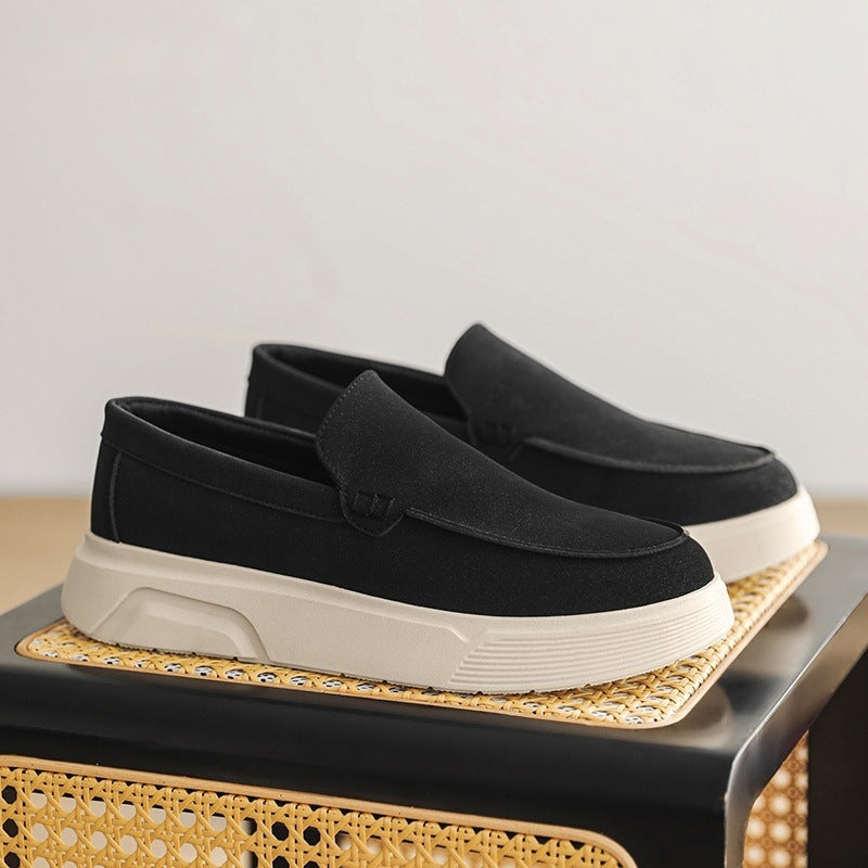 Gräddvita loafers för herr med bekväm plattformssula, svart