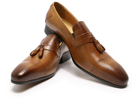 Loafers i läder med tofsar och elegant design för herrar, bild 3 av 4