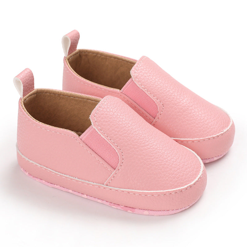 Enkla slip-on-loafers i syntetläder för baby, bild 2 av 22
