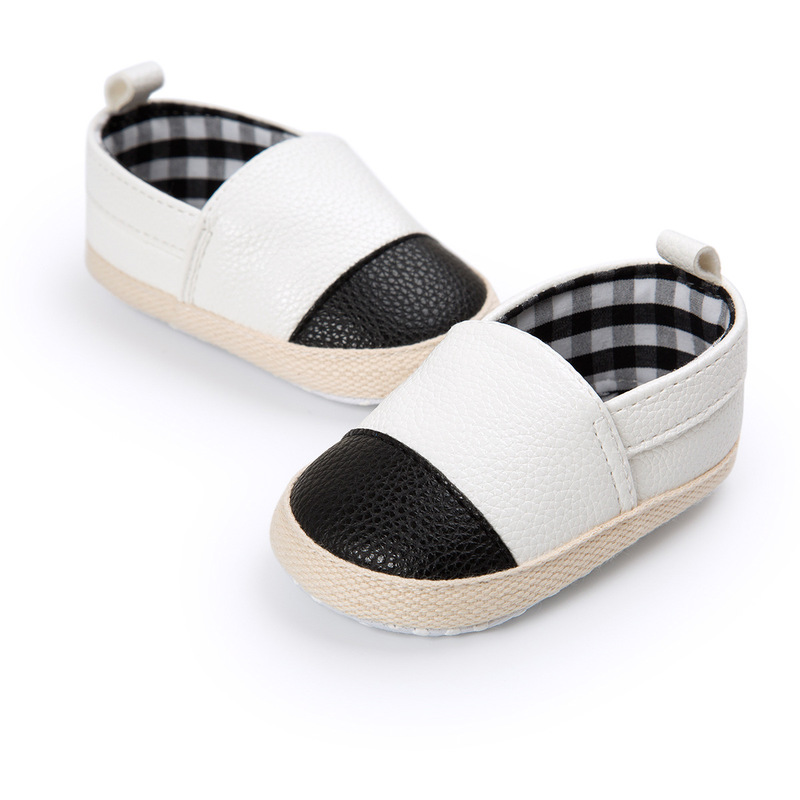 Tvåfärgade glänsande slip-on-loafers för babyflicka, bild 2 av 9
