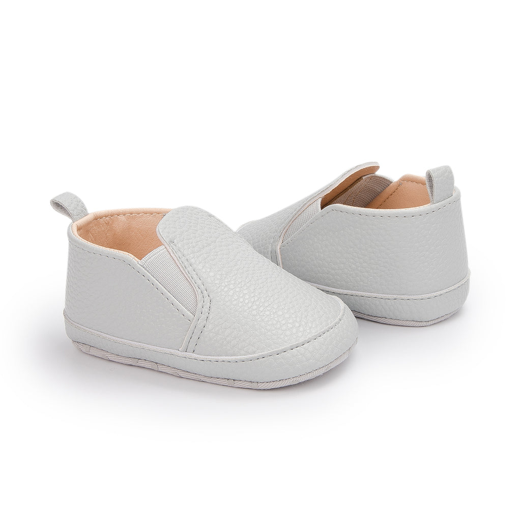 Enkla slip-on-loafers i syntetläder för baby, bild 3 av 22