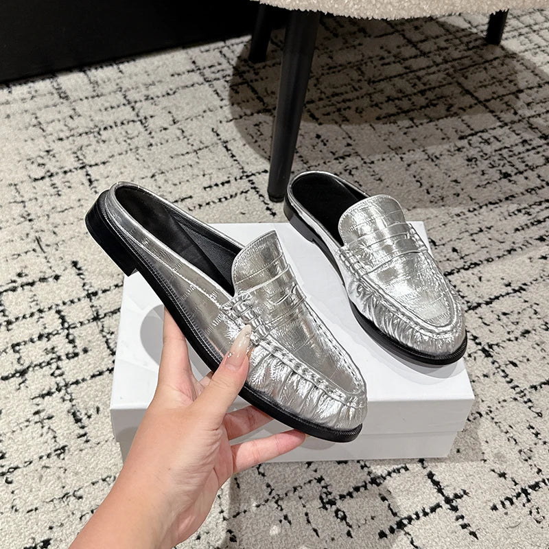 Loafer-mule dam burna med byxor