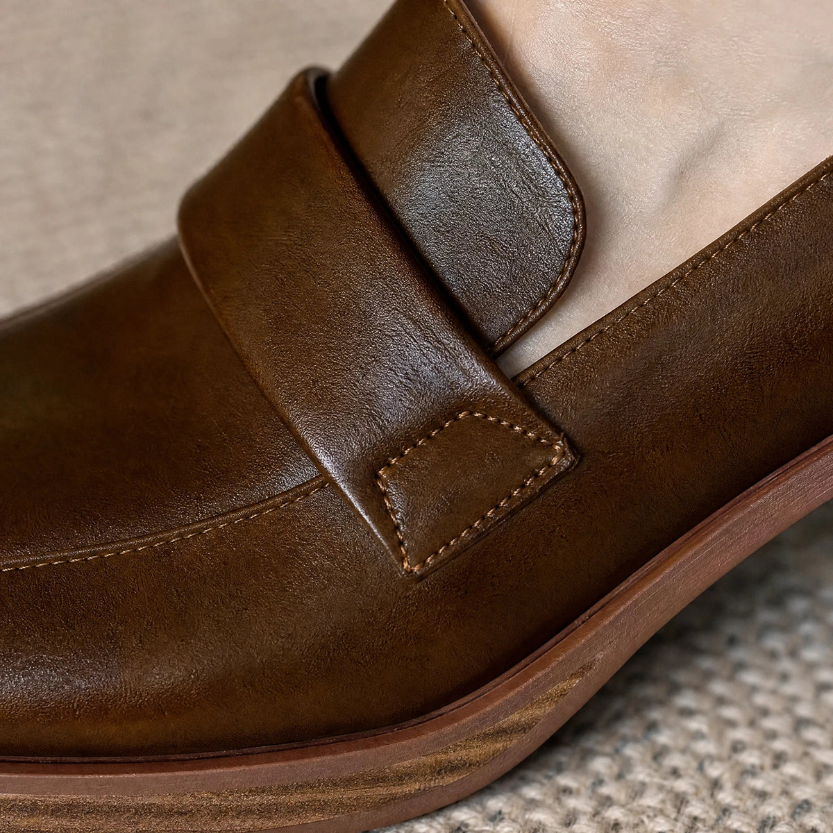Svarta loafers med fyrkantig klack