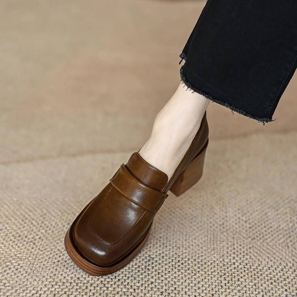 Loafers med fyrkantig klack sedda uppifrån