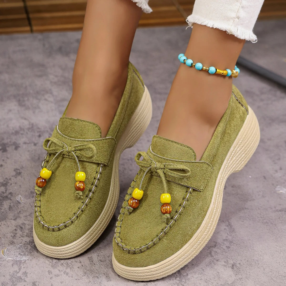Loafers med platåsula buret med jeans