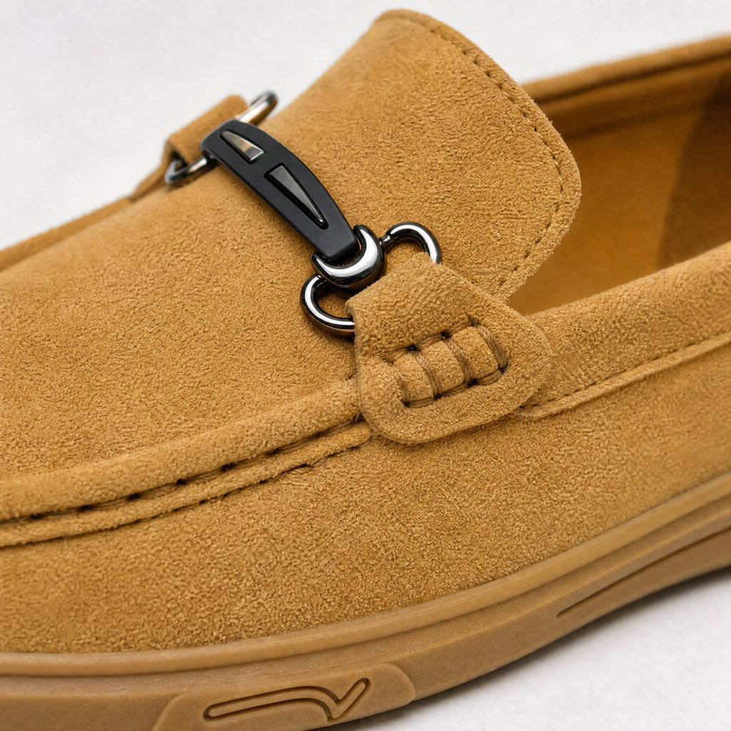Herrloafers med gummisula och metallspänne, camel