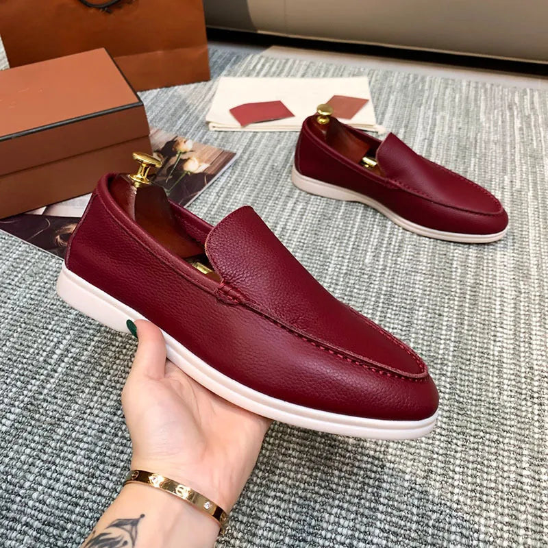 Loafers för herr i konstläder paret tillsammans