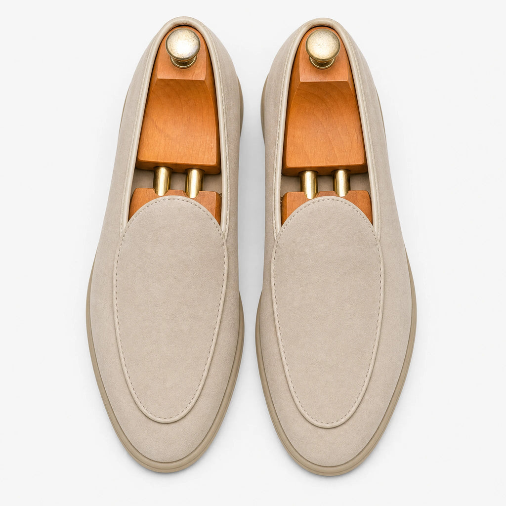 Herrloafers i syntetisk mocka, gräddvit