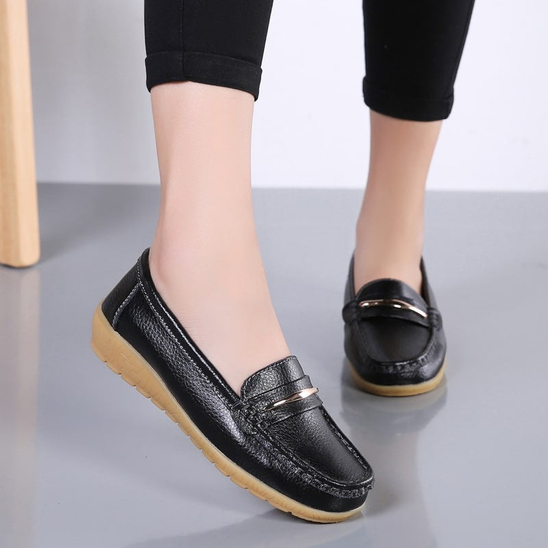 Loafers i läderimitation med metallspänne för kvinnor, bild 3 av 14