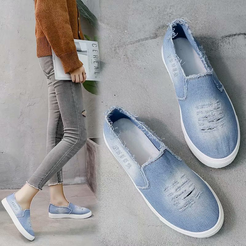 Loafers i ljust tvättat och repad denim för kvinnor, bild 4 av 4