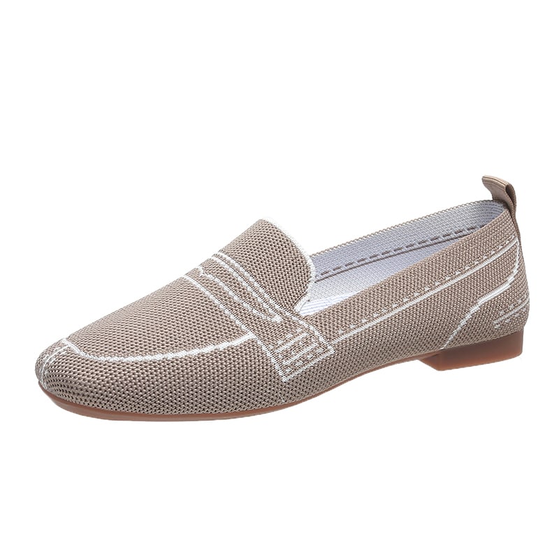 Mjuka beige loafers i mesh med sömdekor