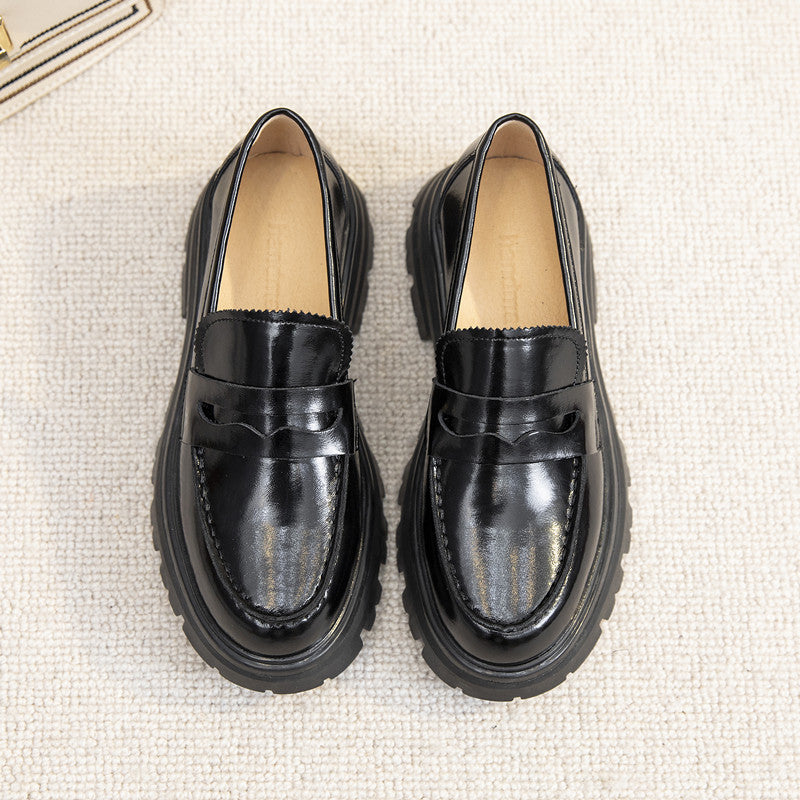 Loafers i slätläder med tjock sula, bild 2 av 17