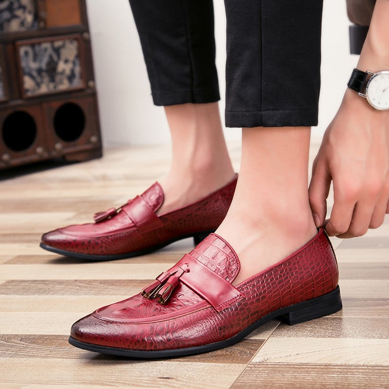 Loafers med tofsar i krokodilläderimitation, bild 2 av 18