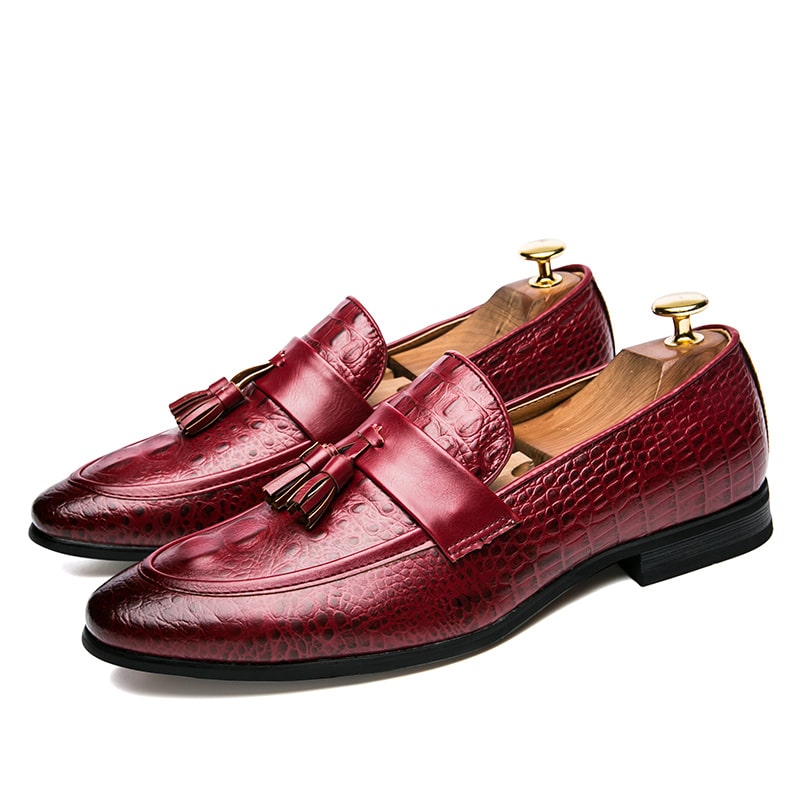 Loafers med tofsar i krokodilläderimitation, bild 12 av 18