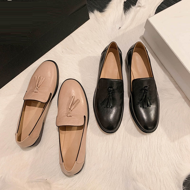 Loafers med tofsar i äkta läder och rund tå för kvinnor, bild 3 av 6