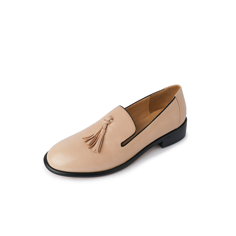 Rosa loafers med tofsar i äkta läder och rund tå för kvinnor