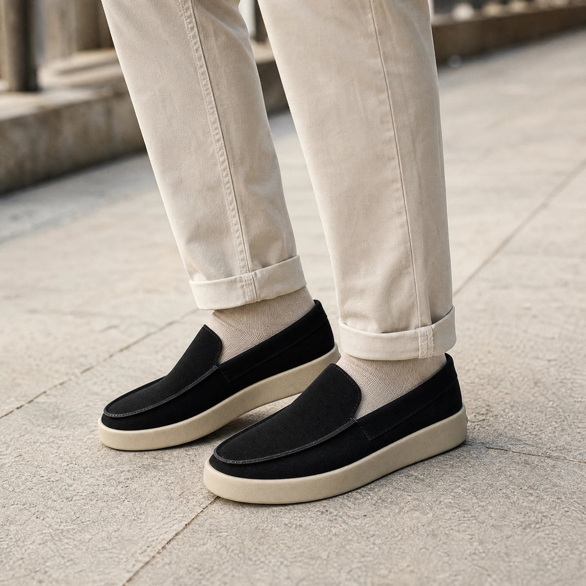 Loafers med tjock sula i mocka, svart, bild 3 Bild