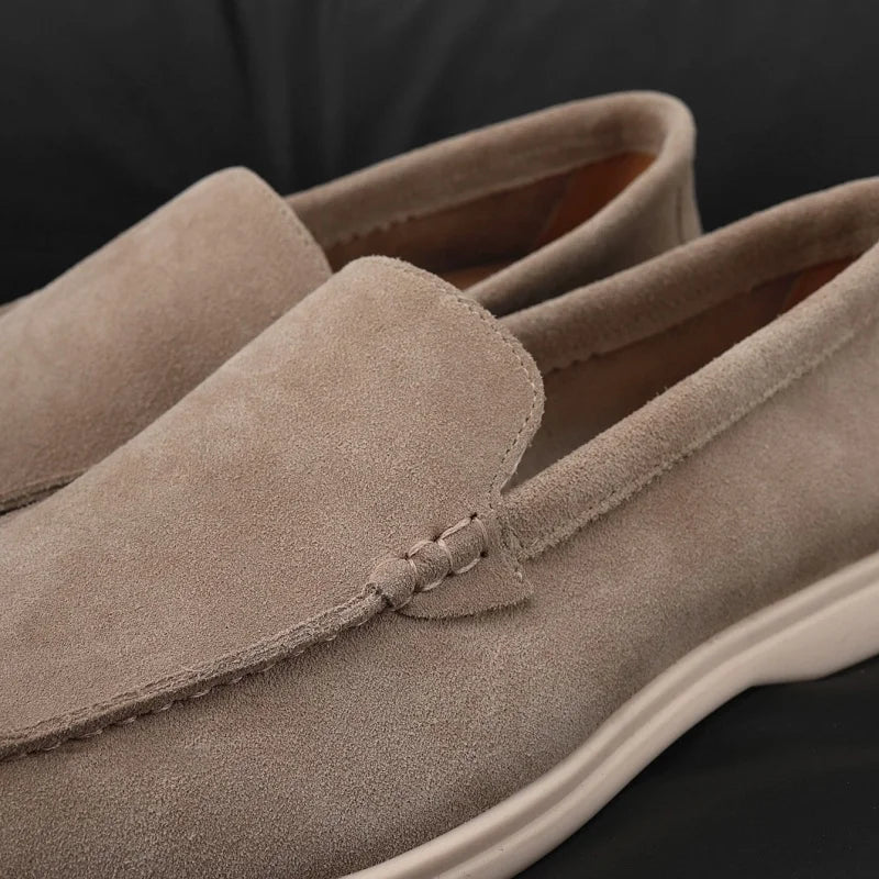 Mjuka loafers i mocka för herr med ljus sula, kamel, bild 2