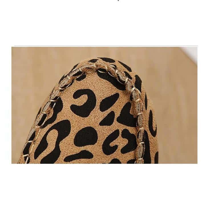 Mjuka loafers med leopardmönster och strass-ringar, bild 7 av 8