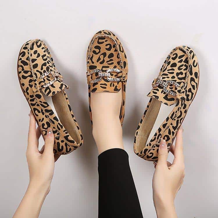 Mjuka loafers med leopardmönster och strass-ringar, bild 8 av 8